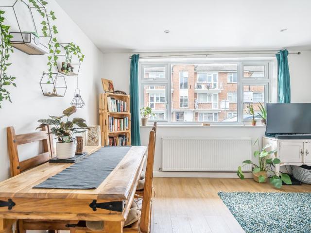 Apartment for rent in World's End, Perryfields