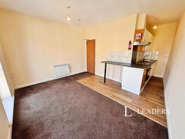 Apartment for rent in Southtown, Stokesby