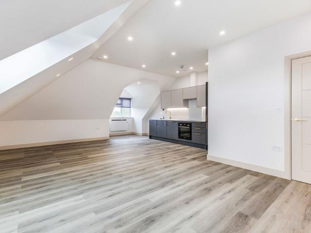 Apartment for rent in Carshalton Beeches, Greater London