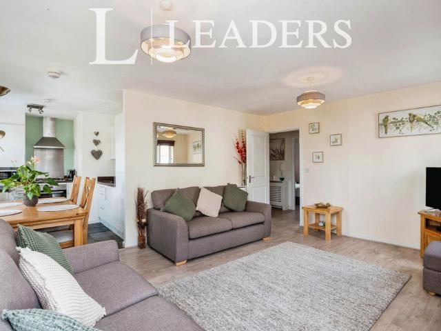 Apartment for rent in Brook Street, Bourne Vale