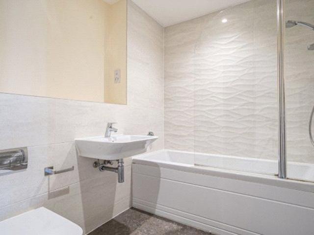 Apartment for rent in Perryfields, West Sussex