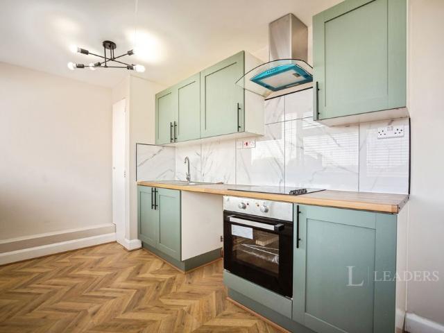 Apartment for rent in Regent Quay, Oad Street