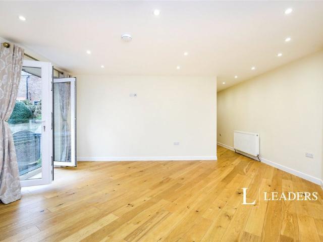 Apartment for rent in Eastbourne, East Sussex