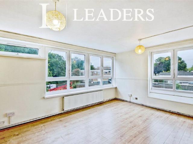 Apartment for rent in Navestock Side, Essex
