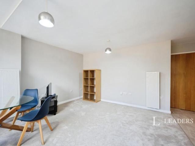Apartment for rent in Portsea, Portsmouth