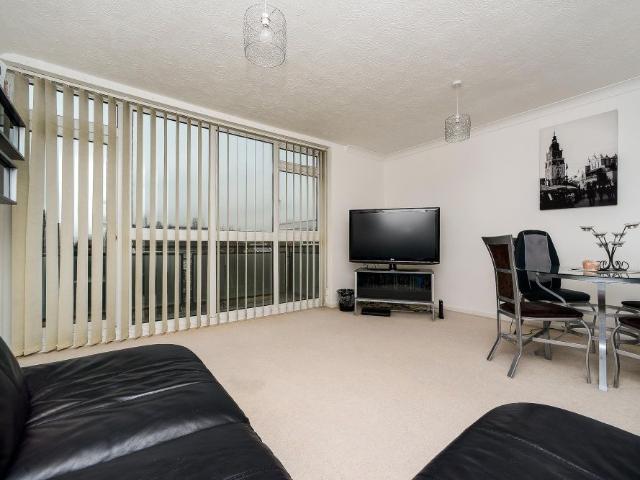 Apartment for rent in Fishersgate, West Sussex