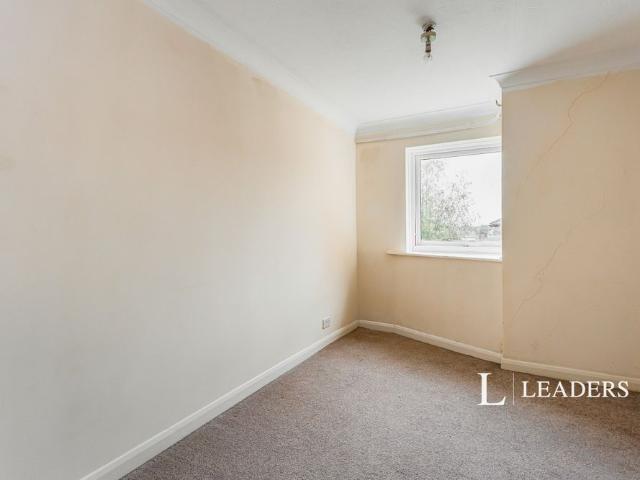 Apartment for rent in Perryfields, West Sussex