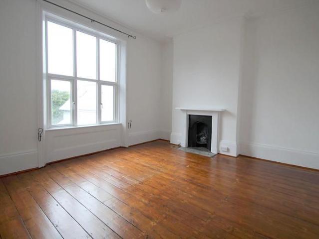 Apartment for rent in Red Hill, Surrey