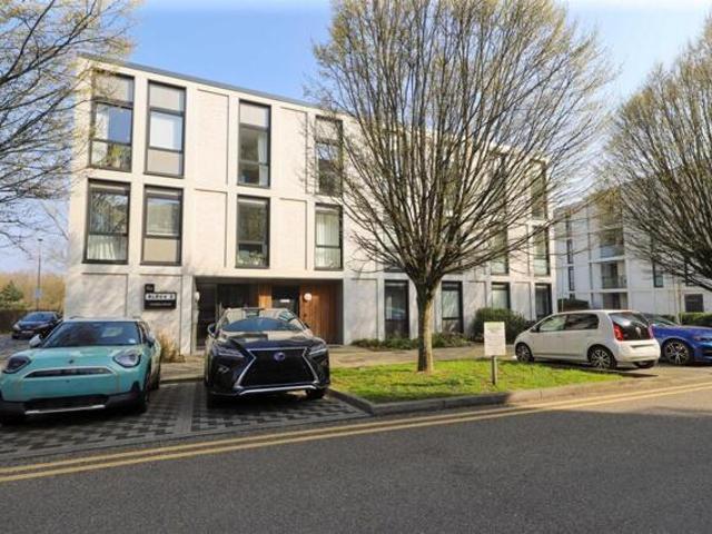 Apartment for sale in Uxbridge, Hillingdon