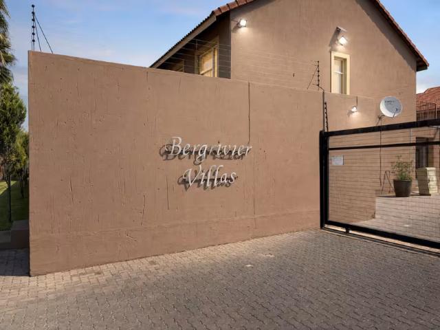 Apartment for sale in Vanderbijlpark, Emfuleni Local Municipality
