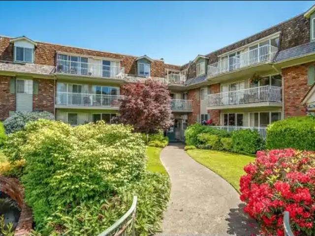 Apartment for rent in Saanich, British Columbia