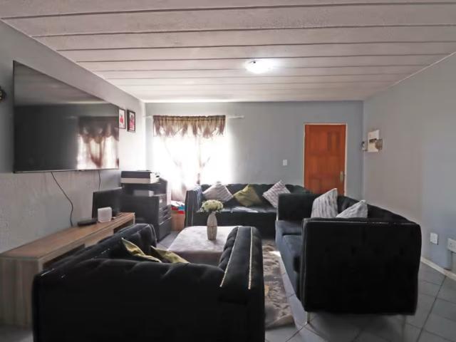 Apartment for sale in Vorna Valley, Midrand