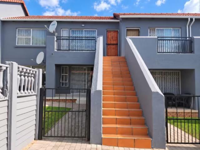 Apartment for sale in Vorna Valley, Midrand