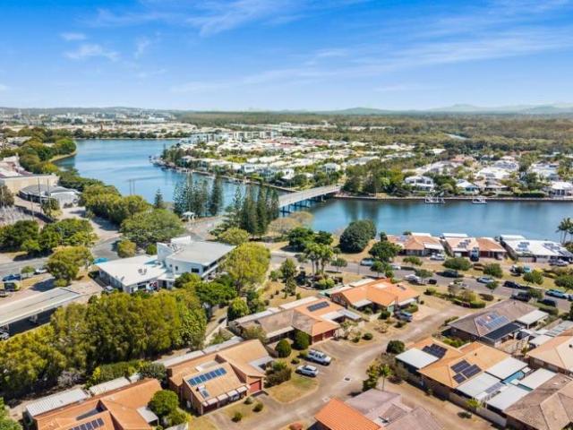 Apartment for rent in Warana, Sunshine Coast Regional