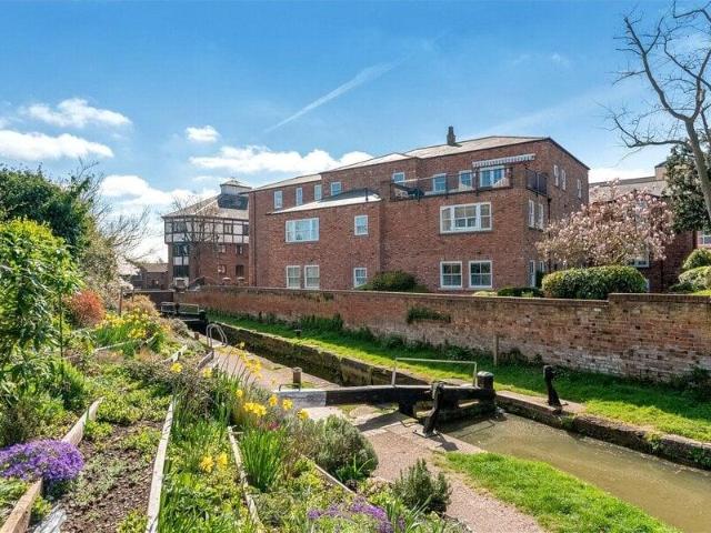 Apartment for sale in North Warwickshire, Warwickshire