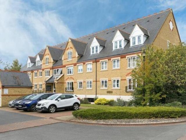 Apartment for sale in North Watford