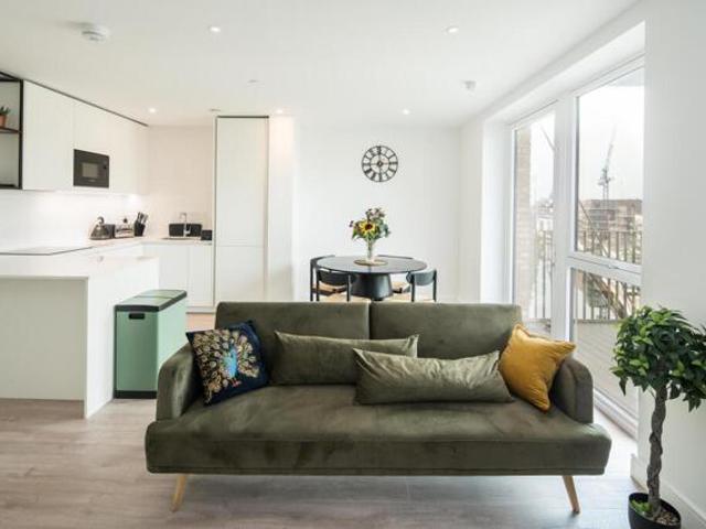 Apartment for sale in Alperton, Greater London