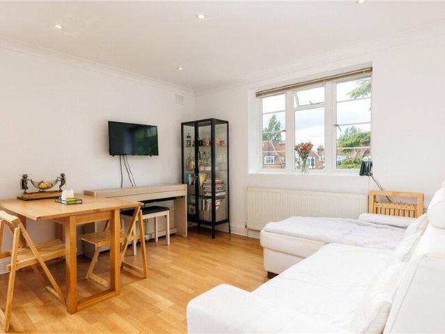 Apartment for sale in George Hill West Allotments, Greater London