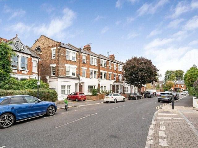 Apartment for sale in Weston Park, Bath