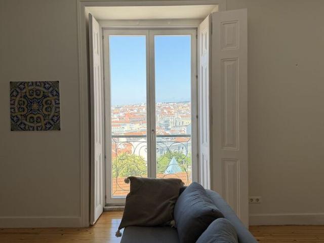 Apartamento alugar em Castelo, Lisboa