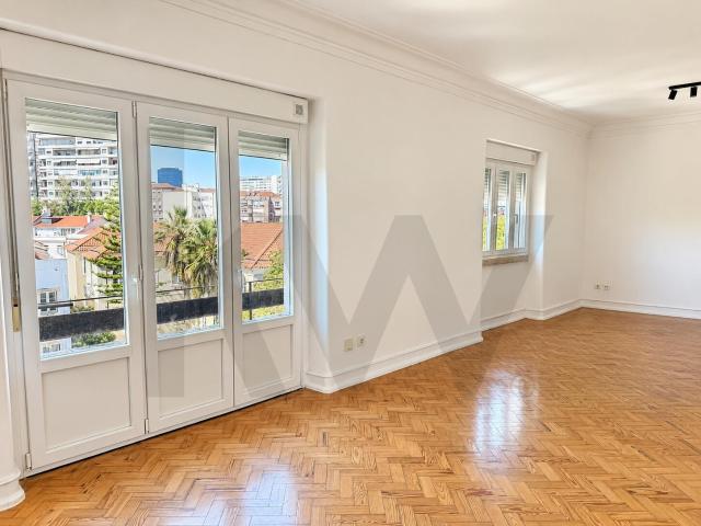 Apartamento alugar em Estrela, Lisboa
