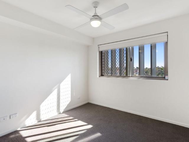 Apartment for rent in Cannon Hill, Greater Brisbane