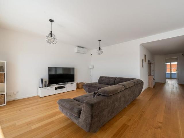 Apartamento alugar em Santo António do Estoril, Cascais