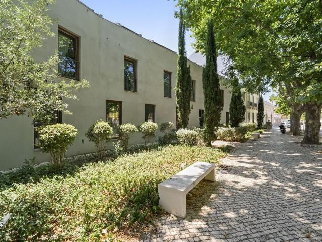 Apartamento alugar em São Francisco Xavier, Lisboa