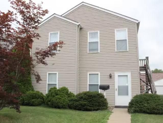 Condo for rent in Monroeville