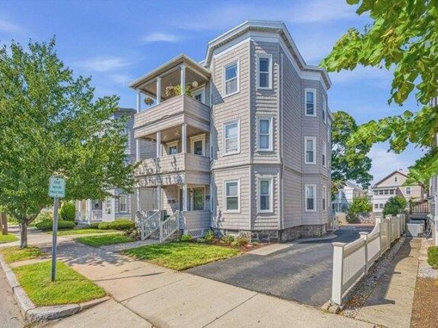 Condo for sale in Arlington, Massachusetts