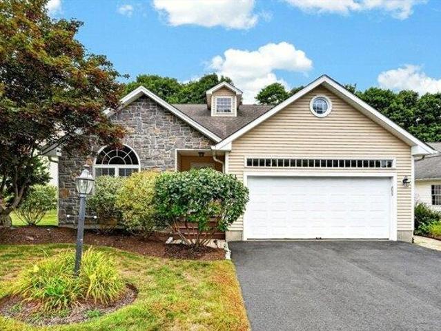 Condo for sale in Ashland, Massachusetts