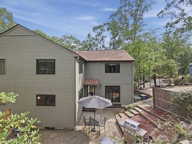 Condo for sale in Ashland, Middlesex County