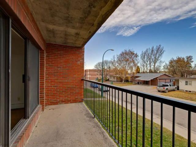 Apartment for rent in Redwood, Lethbridge