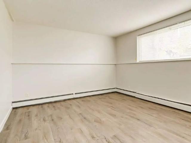 Apartment for rent in Wedgewood, Alberta