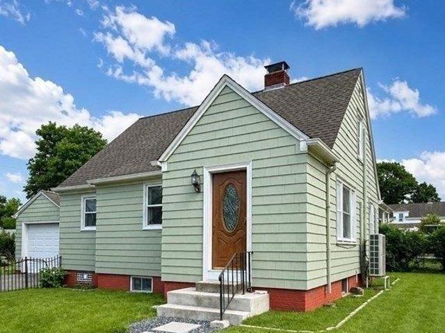 Condo for sale in Attleboro, Bristol County
