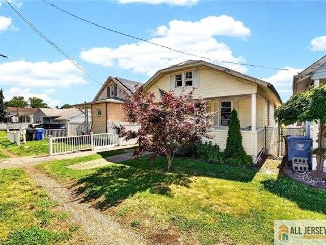 House for sale in Avenel, New Jersey