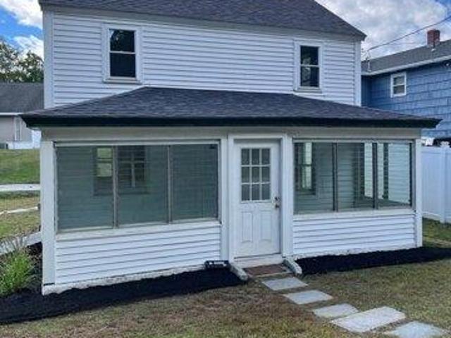 House for sale in Ayer, Middlesex County
