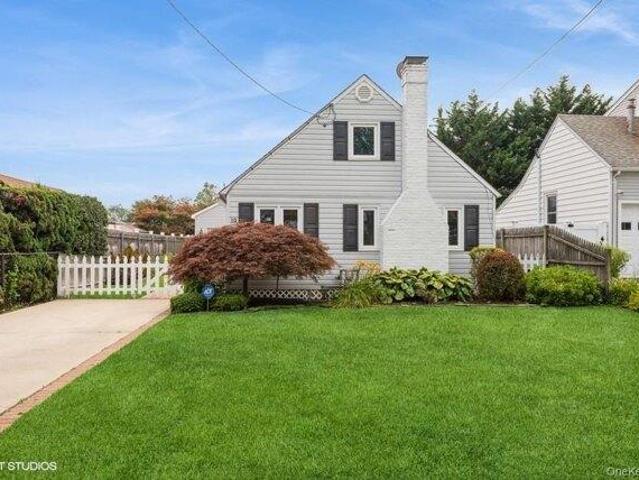 House for sale in Babylon, New York