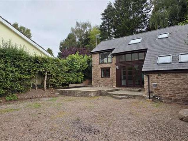 Land for rent in Upper Wriggle Brook, Much Birch