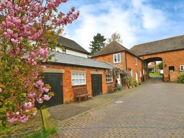 House for sale in Leyfields, Kettlebrook