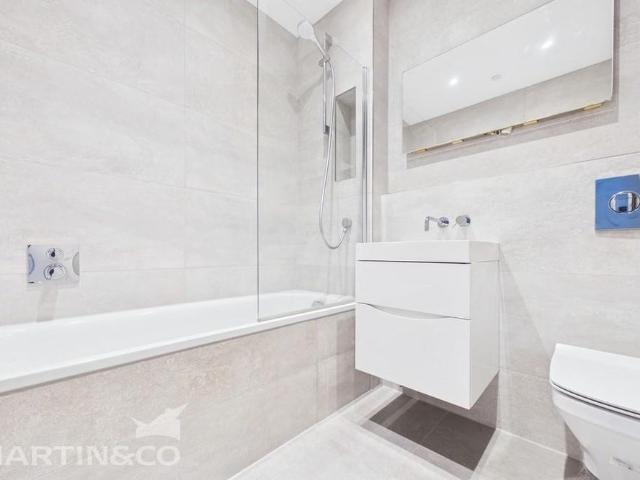 Apartment for rent in St James, Sandown Park