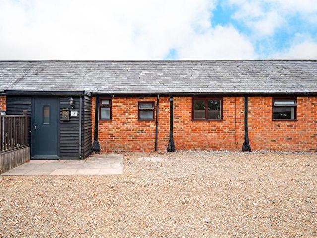 Apartment for rent in Newton Longville, Buckinghamshire