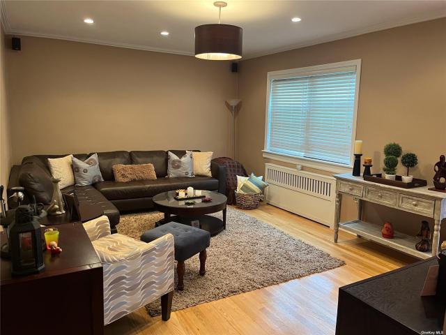 Apartment for sale in Queens, Arverne