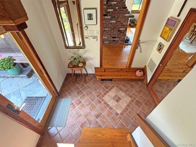 House for sale in Bearsville, New York