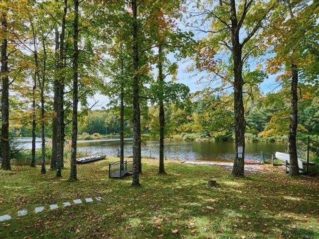 House for sale in Sherwood Forest, Becket