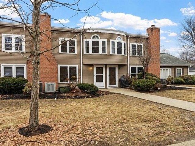 Condo for sale in Bedford, Massachusetts