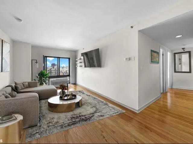 Apartment for sale in Arverne, New York