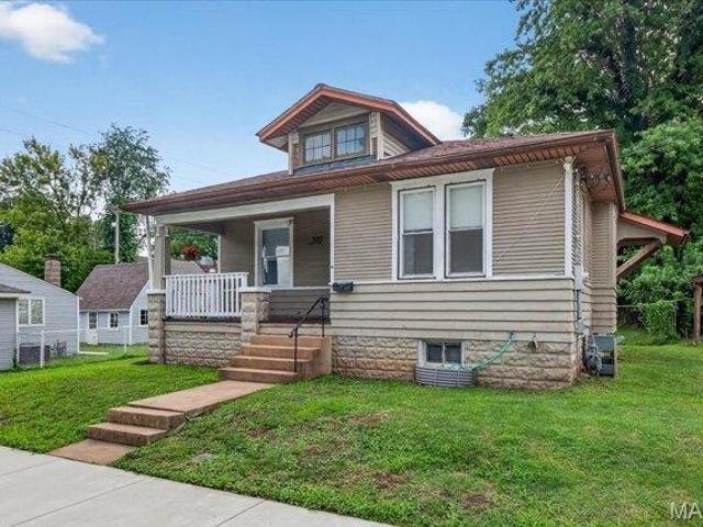 House for sale in Belleville, Illinois