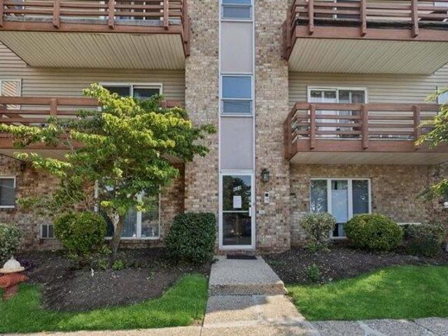 Condo for sale in Belleville, New Jersey