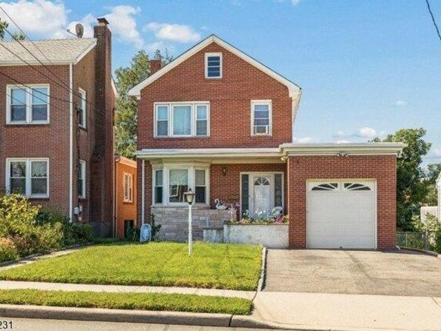 House for sale in Belleville, Essex County
